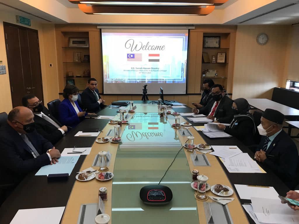 شكري ووزير البيئة الماليزي